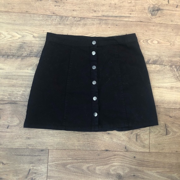 Rebel Rogue - Denim Skirt with Buttons - Picture 2 of 3